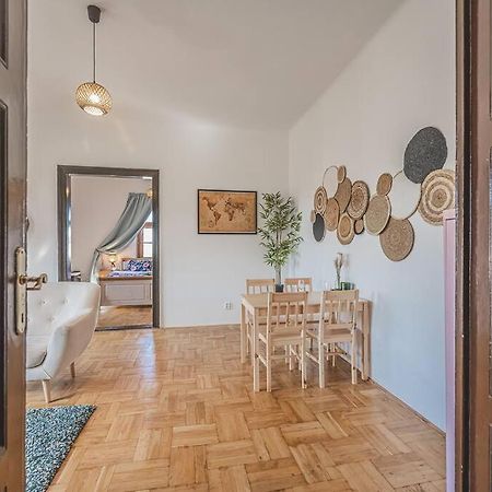 Carolina'S Romantic Apartment Hradec Králové Eksteriør billede