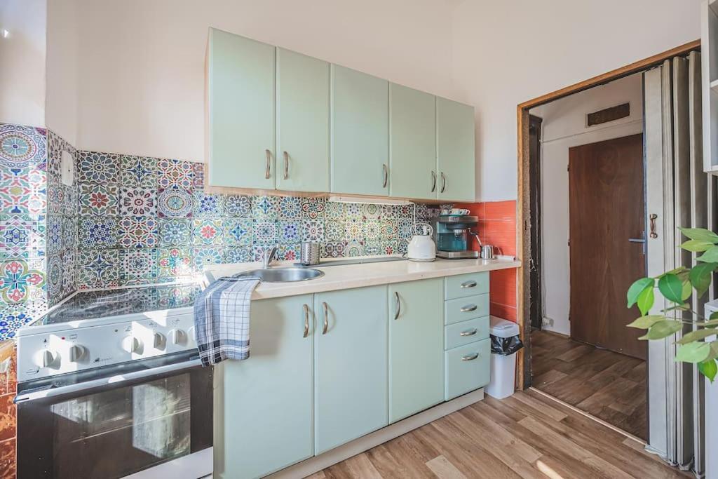 Carolina'S Romantic Apartment Hradec Králové Eksteriør billede